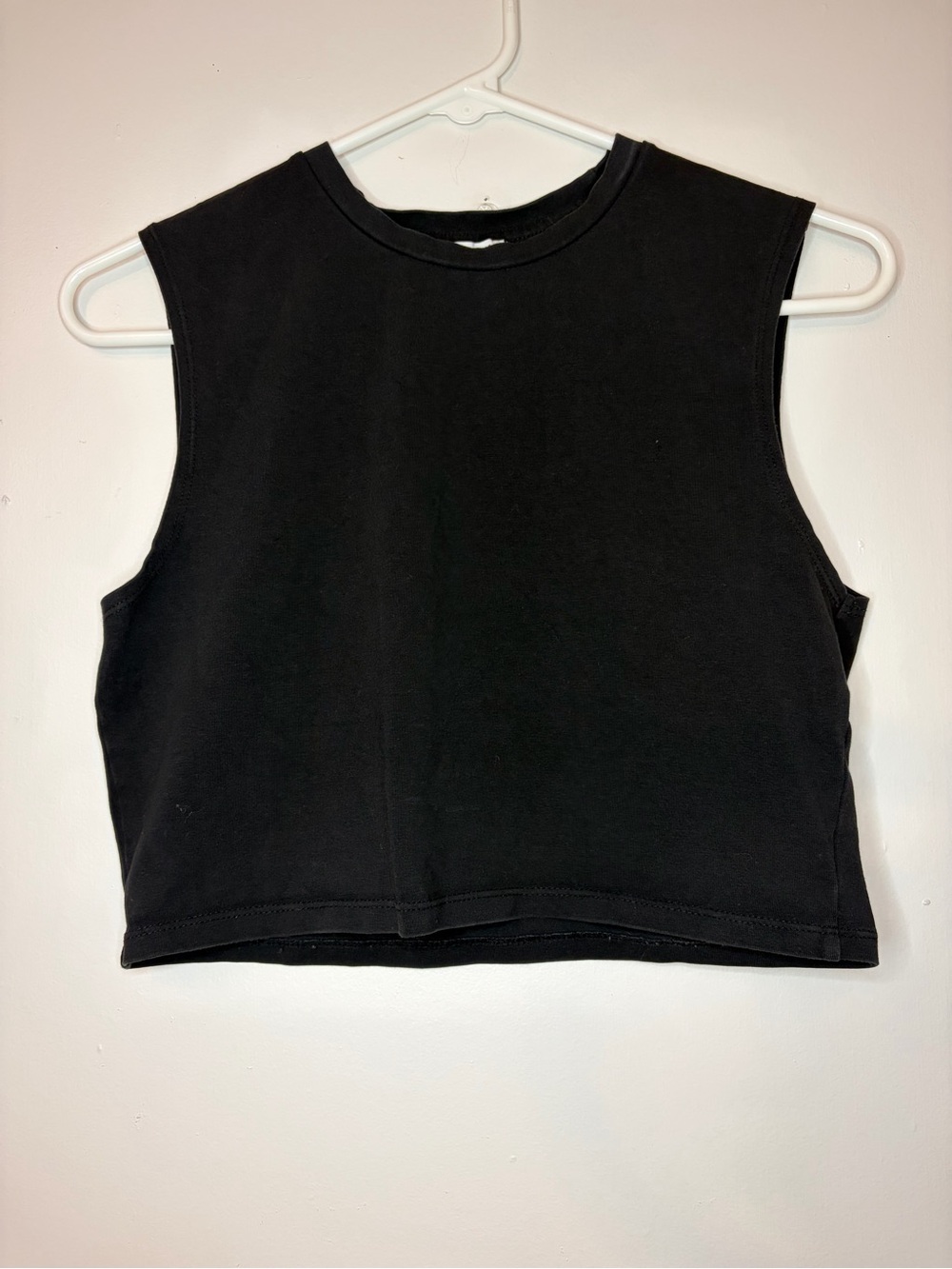 Zara Black Cropped Muscle Tank Top Size L